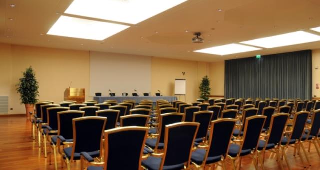 Do you have to organize an event? Are you looking for a meeting room in Forlì? Discover the Best Western Hotel Globus City